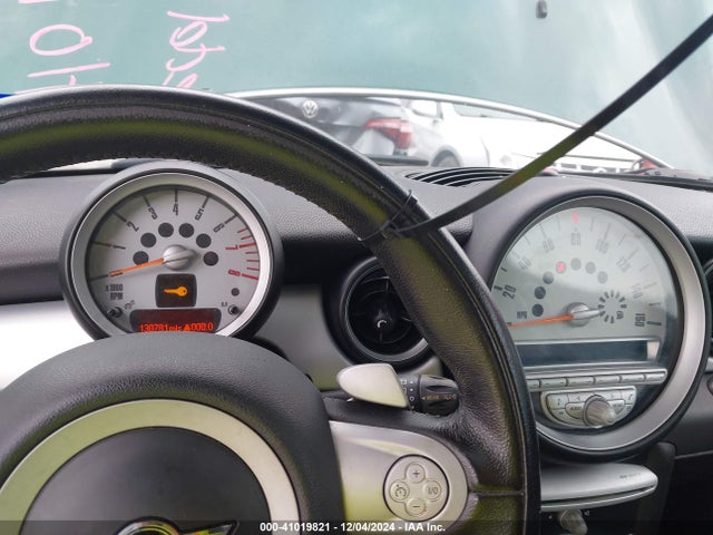 2009 MINI COOPER WMWMF33529TW75107 Photo 6