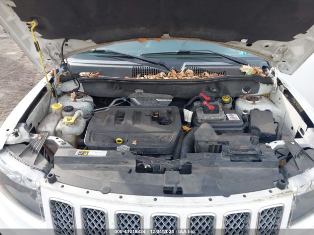 1C4NJDEB9ED884637 Jeep Compass Latitude