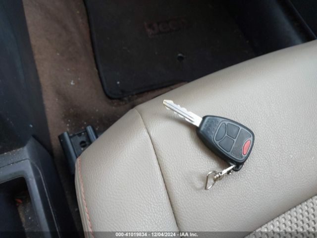 1C4NJDEB9ED884637 Jeep Compass Latitude