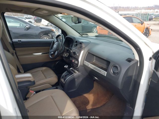 1C4NJDEB9ED884637 Jeep Compass Latitude