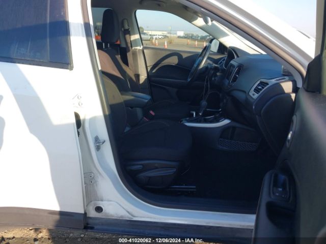 3C4NJDAB8MT535659 Jeep Compass Sport 4x4