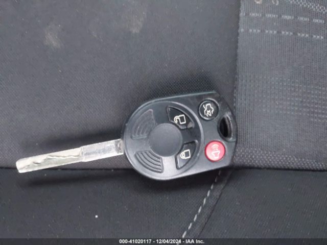 1FADP3K29FL381325 Ford FOCUS SE