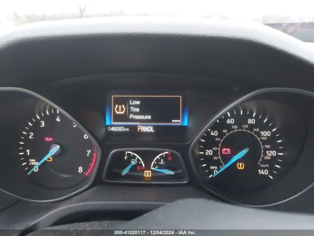 1FADP3K29FL381325 Ford FOCUS SE