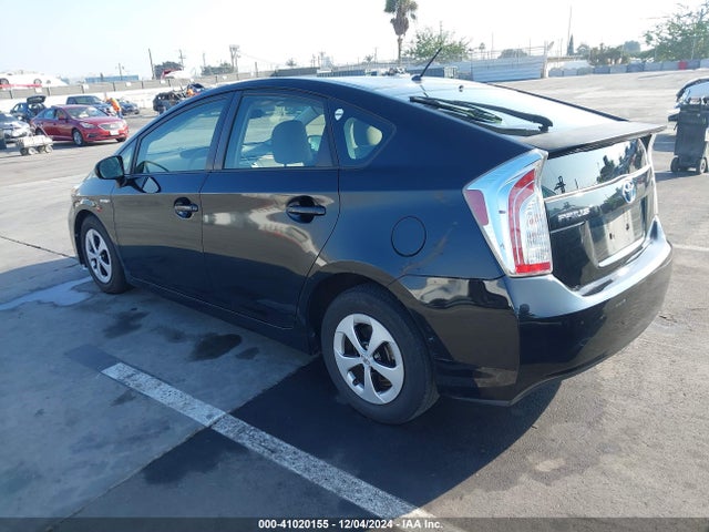 Toyota Prius Two 2014 JTDKN3DU3E1775175 Image 3