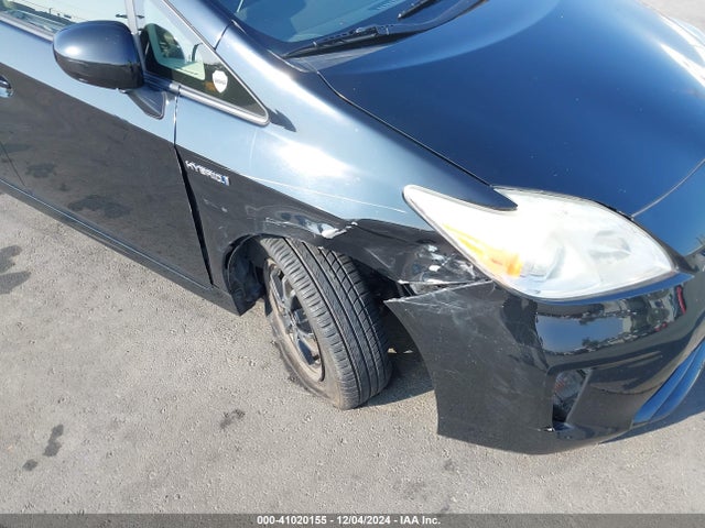 Toyota Prius Two 2014 JTDKN3DU3E1775175 Image 6