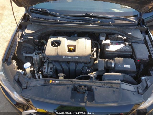 KMHD74LF8HU282246 Hyundai ELANTRA SE