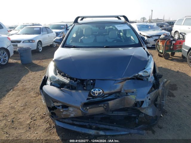 JTDKARFU8J3546467 Toyota Prius Three Touring
