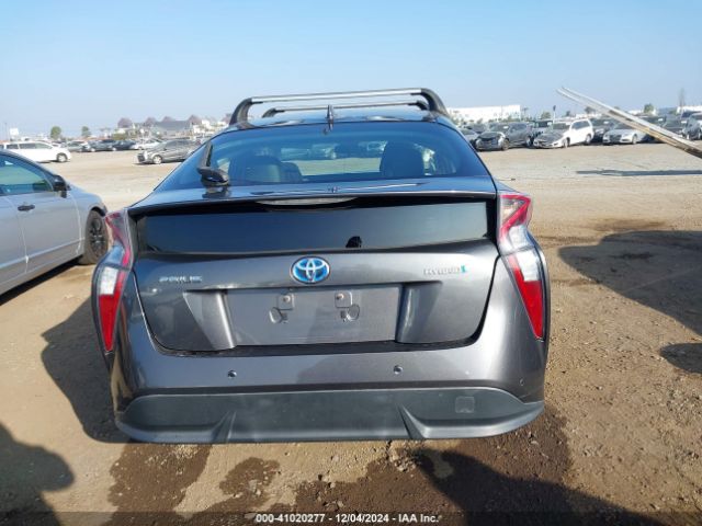 JTDKARFU8J3546467 Toyota Prius Three Touring