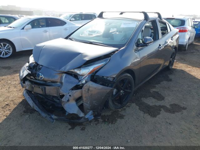 JTDKARFU8J3546467 Toyota Prius Three Touring