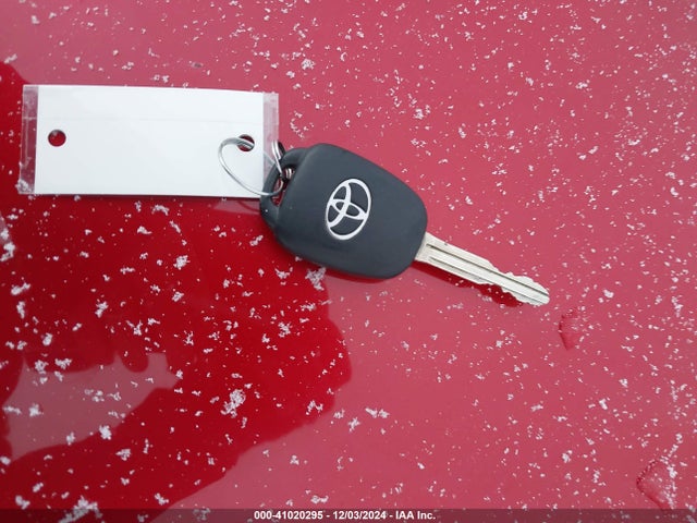 Toyota RAV4 LE 2015 JTMBFREV7FJ029112 Image 11