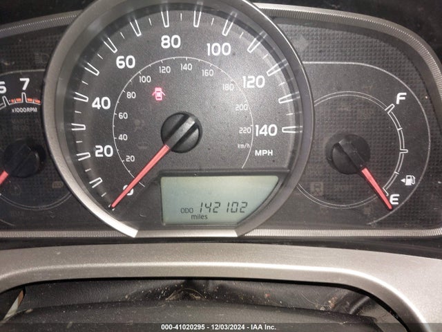 Toyota RAV4 LE 2015 JTMBFREV7FJ029112 Image 7