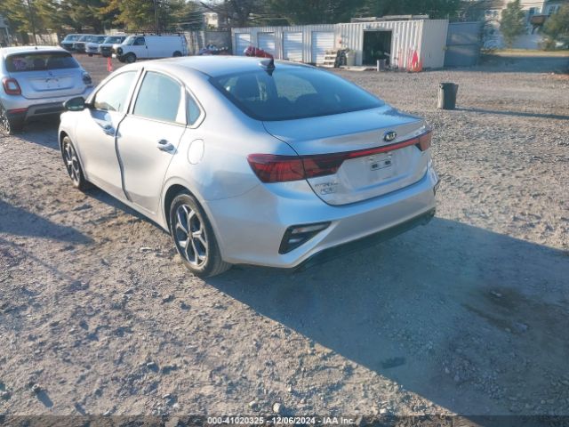 3KPF24AD8ME268532 KIA Forte Lxs