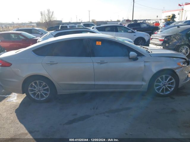 3FA6P0HD2HR242206 Ford FUSION SE