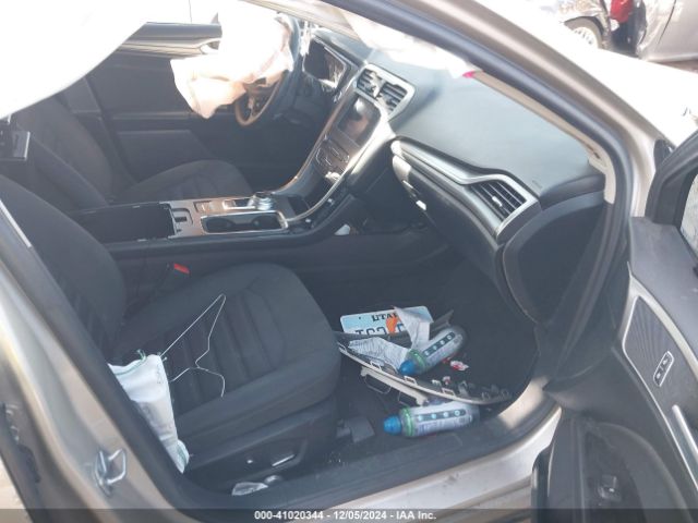 3FA6P0HD2HR242206 Ford FUSION SE