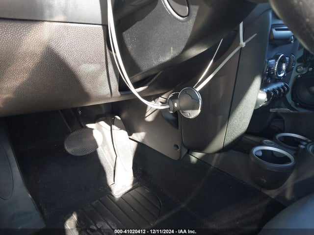 2011 MINI COOPER WMWSU3C56BT098004 Photo 10