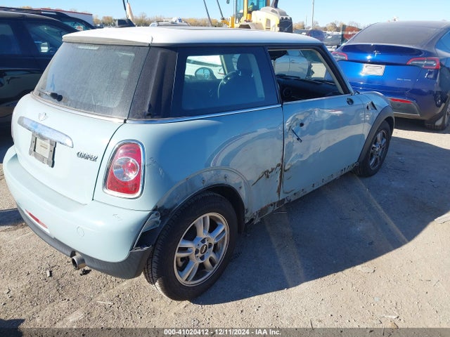 2011 MINI COOPER WMWSU3C56BT098004 Photo 3