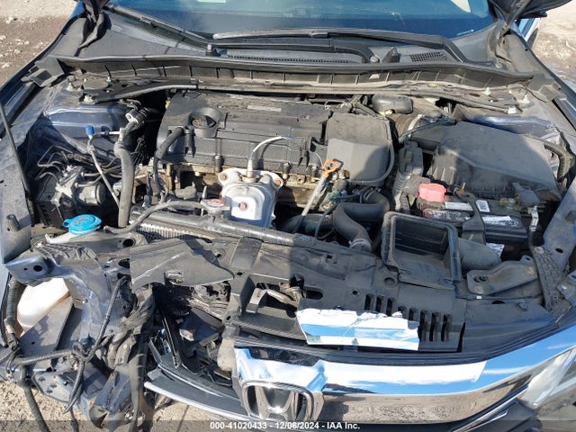 Honda ACCORD EX 2017 1HGCR2F74HA072944 Image 10