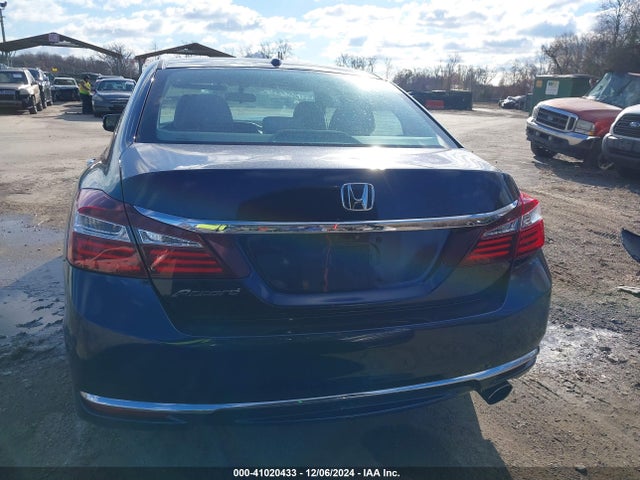Honda ACCORD EX 2017 1HGCR2F74HA072944 Image 17