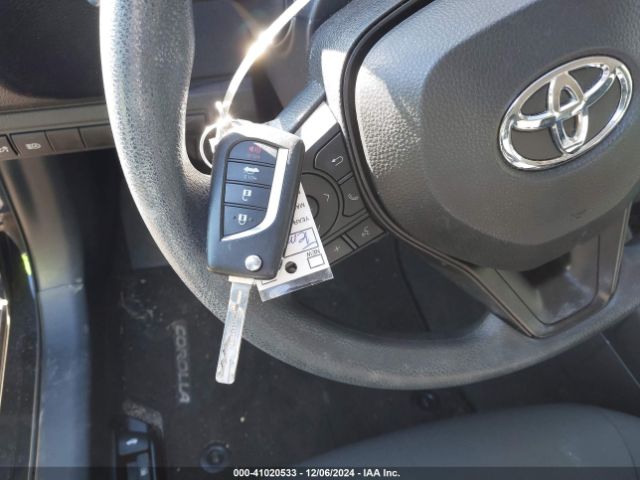5YFEPMAE1NP372110 Toyota COROLLA LE