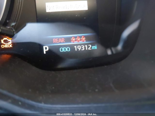 5YFEPMAE1NP372110 Toyota COROLLA LE