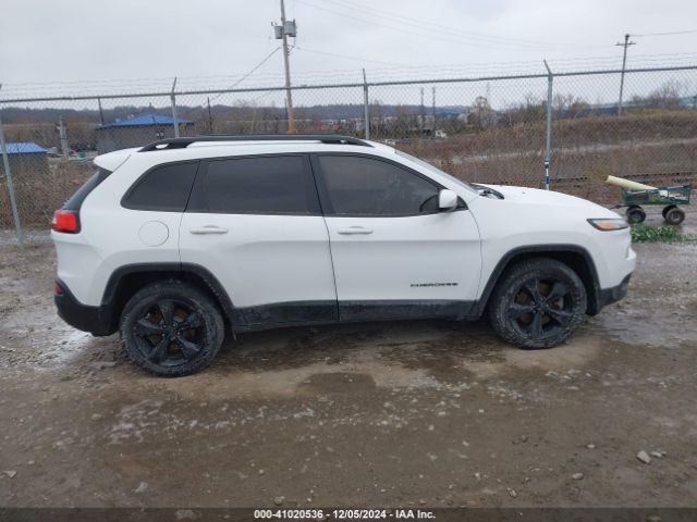 1C4PJMCS4FW776086 Jeep Cherokee Latitude Altitude