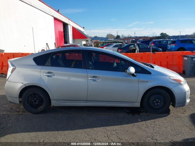 JTDKN3DUXE1816062 Toyota Prius Two