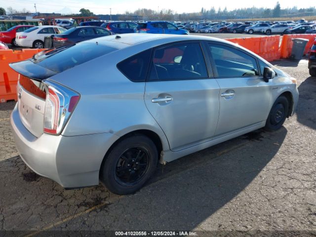 JTDKN3DUXE1816062 Toyota Prius Two