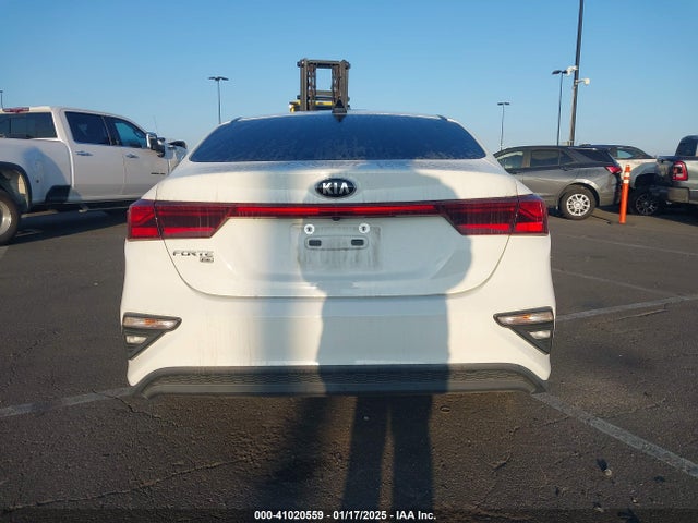 3KPF24AD3LE235792 KIA FORTE FE