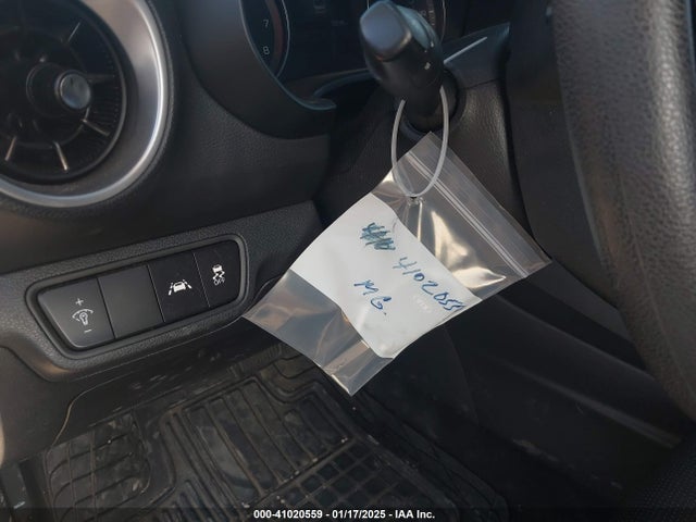3KPF24AD3LE235792 KIA FORTE FE
