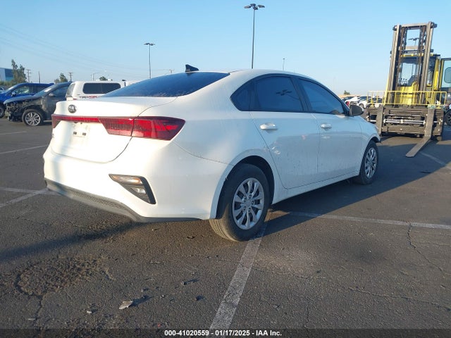 3KPF24AD3LE235792 KIA FORTE FE