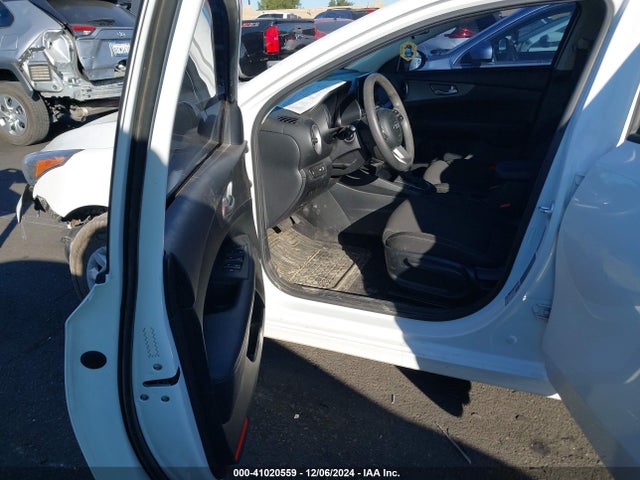 3KPF24AD3LE235792 KIA FORTE FE