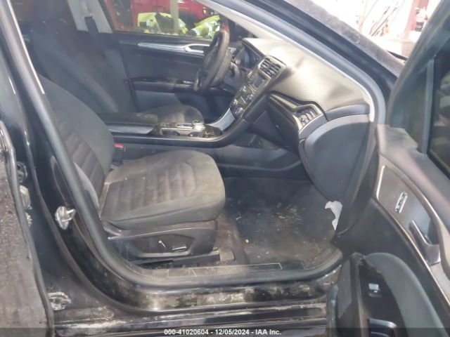 3FA6P0H7XHR171654 Ford FUSION SE