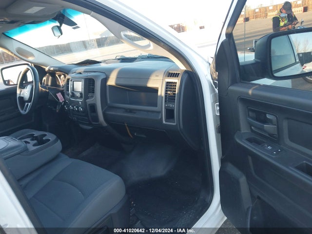 1C6RR7FT0KS629649 RAM 1500 Classic Tradesman  4x4 6'4 Box
