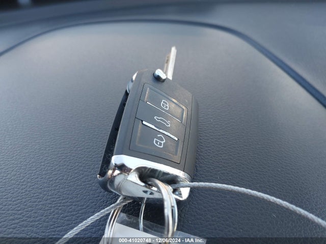 5NPE24AF8JH727658 Hyundai SONATA SE