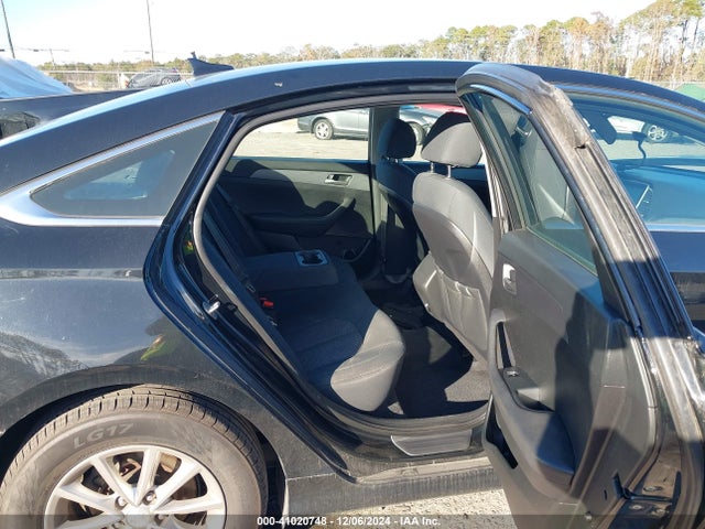 5NPE24AF8JH727658 Hyundai SONATA SE