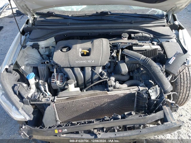 KMHD84LF9HU422673 Hyundai Elantra Value Edition