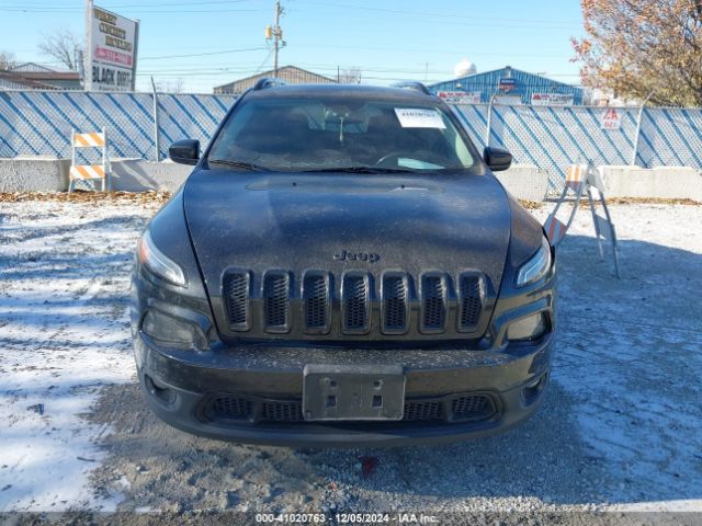 1C4PJMCS7GW114701 Jeep Cherokee Altitude