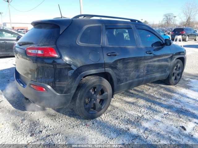 1C4PJMCS7GW114701 Jeep Cherokee Altitude