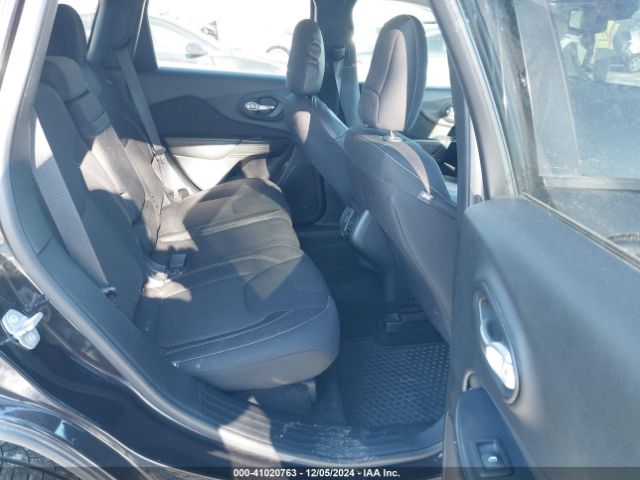1C4PJMCS7GW114701 Jeep Cherokee Altitude