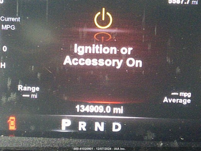 1C6RR7NT7HS800682 RAM 1500 Laramie  4x4 5'7 Box