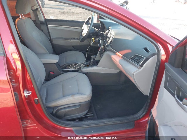 Hyundai ELANTRA SE 2017 5NPD74LFXHH190716 Image 5