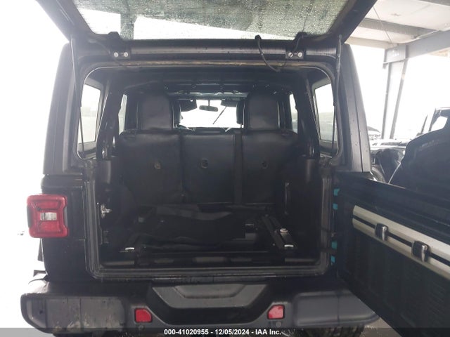 1C4HJXDG8KW612365 Jeep Wrangler Unlimited Sport Altitude 4x4