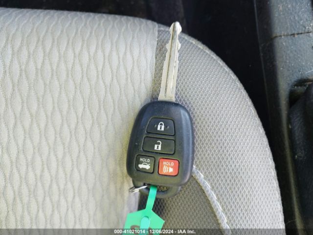 2T1BURHE4KC224124 Toyota COROLLA LE