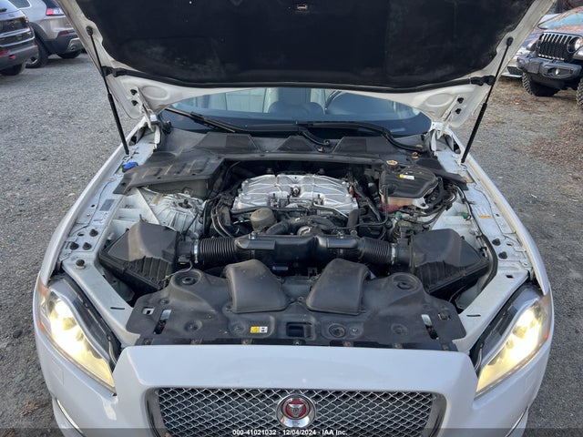 Jaguar Xj Xjl Portfolio 2015 SAJWJ2GD7F8V84310 Image 9