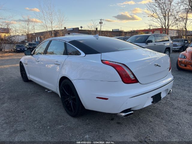 2015 JAGUAR XJ SAJWJ2GD7F8V84310 Photo 2