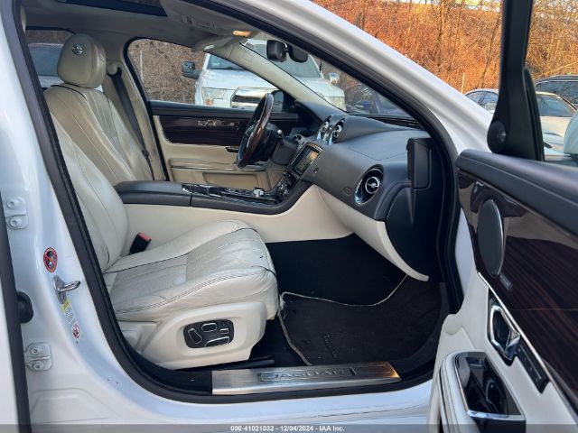 2015 JAGUAR XJ SAJWJ2GD7F8V84310 Photo 4