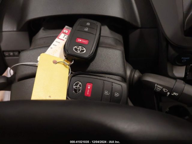 JTDADABU3P3001358 Toyota Prius Le Awd-e