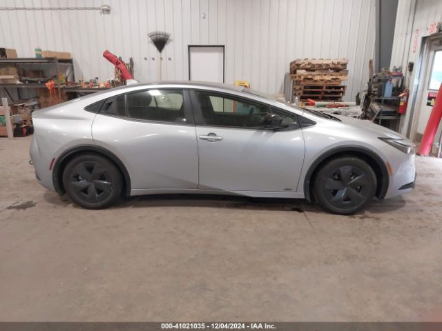 JTDADABU3P3001358 Toyota Prius Le Awd-e