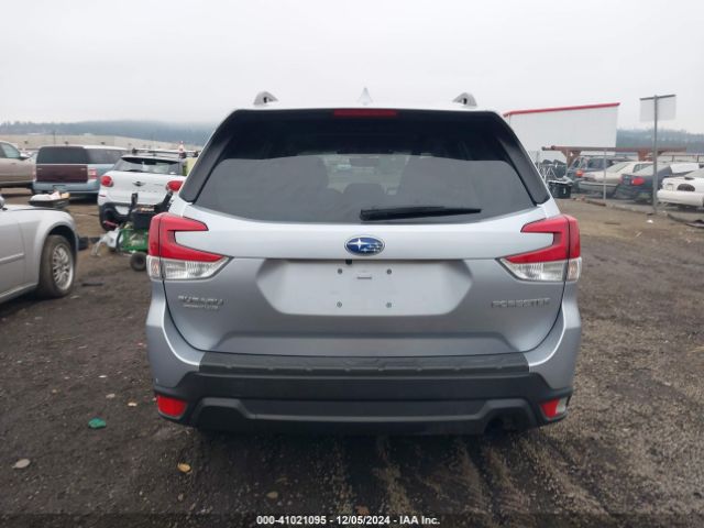 JF2SKAECXNH466072 Subaru Forester Premium
