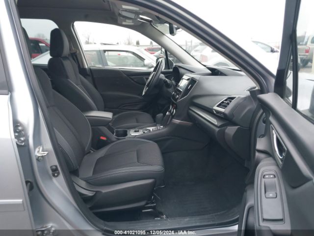 JF2SKAECXNH466072 Subaru Forester Premium